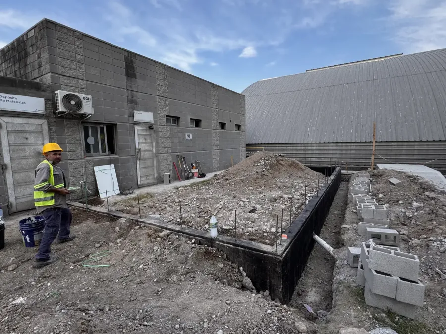 Ampliación y reforma de vestuarios de embolsadora — Campana, foto 6
