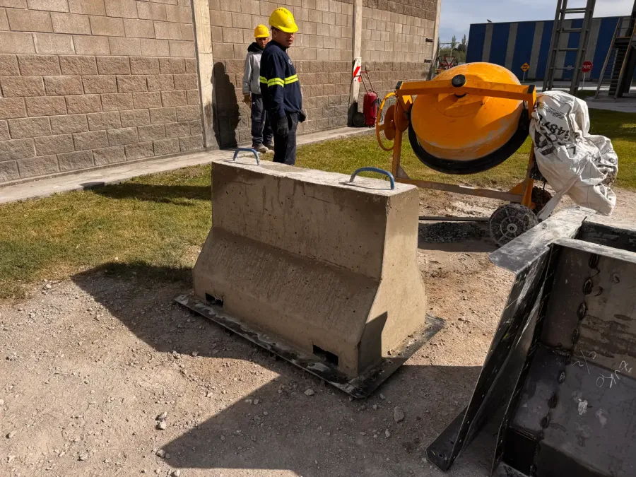 Confección de barreras New Jersey — Campana, foto 2